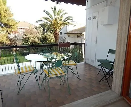 N10 - Numana, Bilocale Con Terrazzo E Aria Condizionata Sirolo